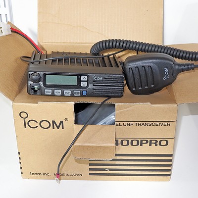 Icom 40 Channel UHF Transceiver, IC-400PRO