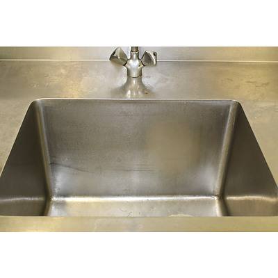 Stainless Steel Bench With Sink and Rinse Tap