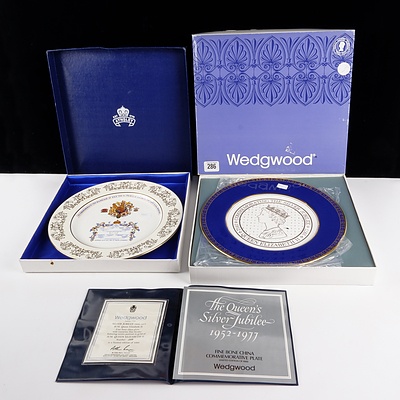 Boxed Aynsley and Wedgwood British Royalty Collector Plates