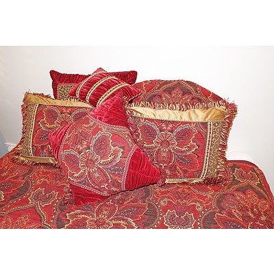 Wonderful Queen Bedspread and Selection of Cushions