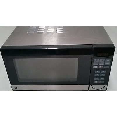 General Electric 1000W Microwave Oven/Grill