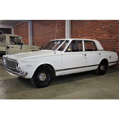 01/1964 Chrysler Valiant AP5 Regal 4dr Sedan White 3.7L