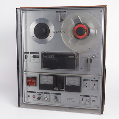 Sony TC-630 D Reel To Reel Recorder in Timber Cabinet With Clear Top