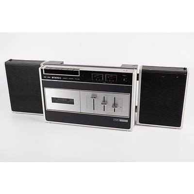 Vintage Hitachi Levelmatic TRQ-232S Solid State Portable Cassette Recorder with Detachable Speakers