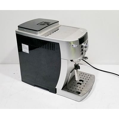 DeLonghi Magnifica S Automatic Coffee Machine