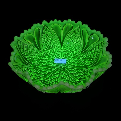 Moulded Uranium Glass Bowl, Early 20th Century
