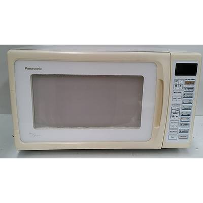 Panasonic NN-S786WA 1000W Genius Microwave Oven