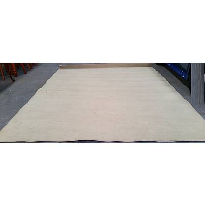 Beige Floor Carpet(6' x 9')