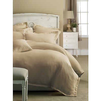 Paris waffle Quilt Cover Set Double - White - Free Shipping - RRP: $179.95